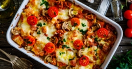 Nudelauflauf mit Tomaten