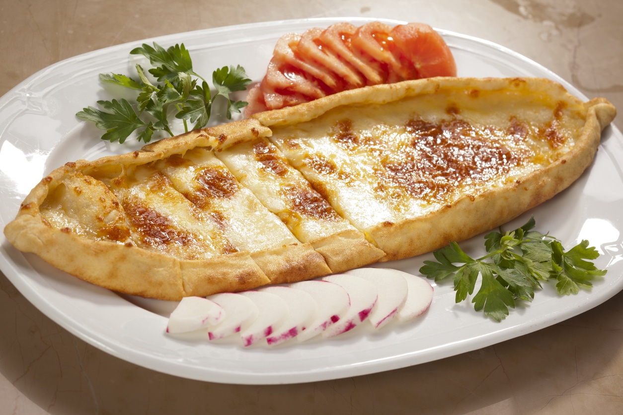 Kaşarlı Pide
